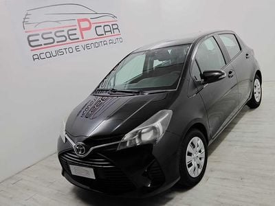 Usata Toyota Yaris Active 69 CV (50 kW) 2014 Nero Utilitaria
