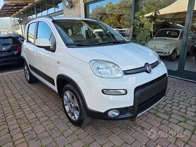 Usata Fiat Panda 4x4 S 95 CV (69 kW) 2016 Bianco Utilitaria
