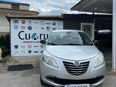 Usata Lancia Ypsilon Gold 69 CV (50 kW) 2012 Argento Utilitaria