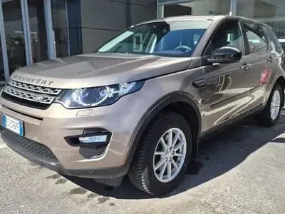 Usado Land Rover Discovery Sport Pure 150 HP (110 kW) 2016 Castanho SUV