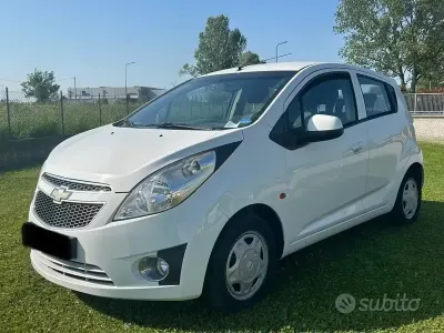 Begagnad Chevrolet Spark LS 68 HK (50 kW) 2011 Vit Halvkombi