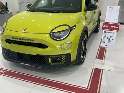 Nuova Abarth 600e Turismo 176 kW (240 CV) 2026 Bianco SUV