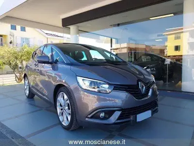 Usata Renault Scénic 110 CV (80 kW) 2019 Grigio Monovolume