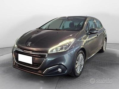 Usata Peugeot 208 Access 82 CV (60 kW) 2017 Grigio Utilitaria