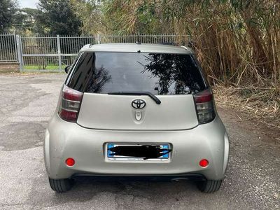 Toyota iQ