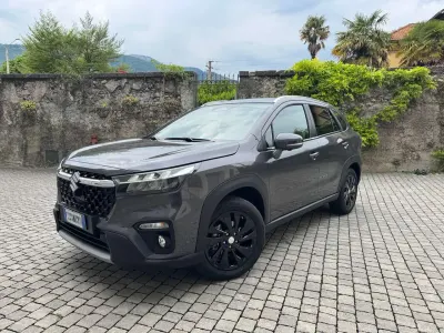 Nuova Suzuki SX4 S-Cross 110 CV (80 kW) 2026 Grigio oslo SUV