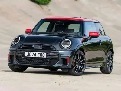 Usata Mini John Cooper Works 178 CV (130 kW) 2022 Verde Utilitaria