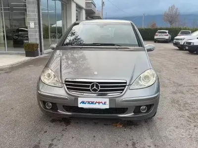 Begagnad Mercedes A180 Avantgarde 109 HK (80 kW) 2006 Grå Sedan