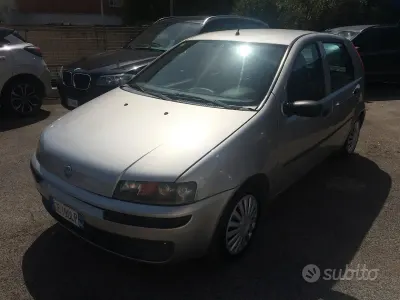 Usata Fiat Punto 60 CV (44 kW) 2003 Grigio Utilitaria