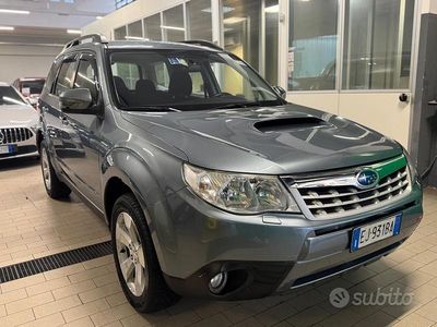 Usata Subaru Forester 147 CV (108 kW) 2011 Grigio SUV