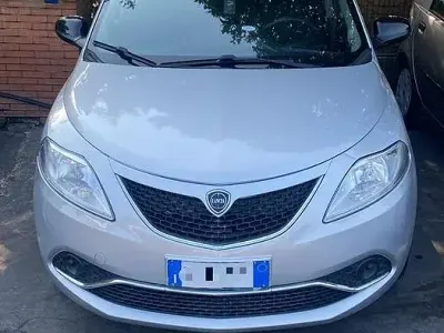 Usata Lancia Ypsilon