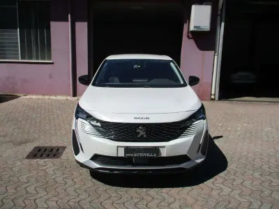 Usata Peugeot 5008 Allure 131 CV (96 kW) 2022 Bianco SUV