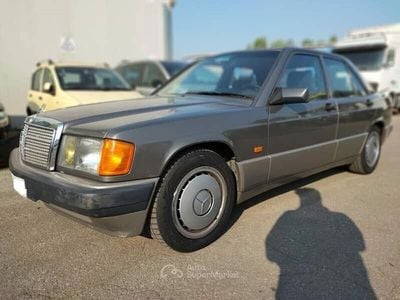 Usata Mercedes 190 122 CV (89 kW) 1990 Gray Berlina