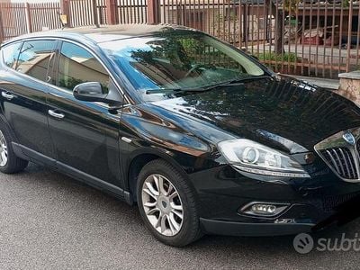 Begagnad Lancia Delta 163 HK (119 kW) 2010 Svart Halvkombi