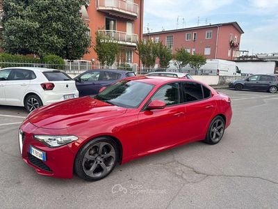 Usata Alfa Romeo Giulia Super 179 CV (131 kW) 2017 Rosso Berlina