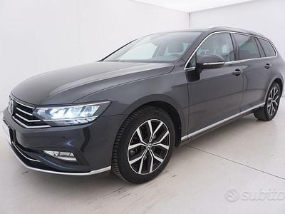 Usata VW Passat Executive 150 CV (110 kW) 2022 Grigio Station wagon