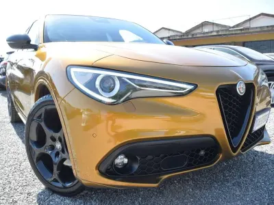 Usata Alfa Romeo Stelvio Veloce 209 CV (153 kW) 2022 Oro SUV