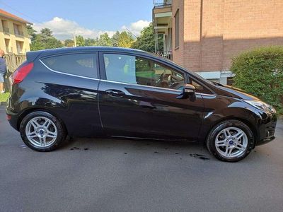 Usata Ford Fiesta 80 CV (58 kW) 2014 Nero Utilitaria