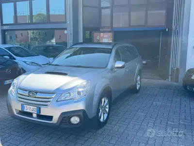 Usata Subaru Outback Exclusive+ 150 CV (110 kW) 2014 Grigio Station wagon