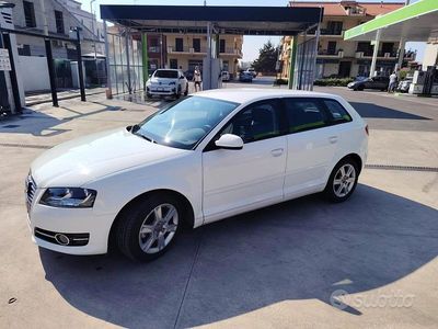 Käytetty Audi A3 Young 90 HP (66 kW) 2012 Valkoinen Viistoperä