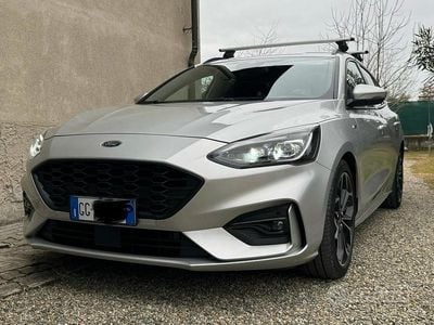 Usata Ford Focus ST-Line 120 CV (88 kW) 2021 Grigio Station wagon