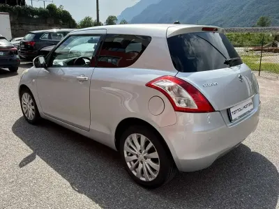 Usata Suzuki Swift 94 CV (69 kW) 2011 Argento met. Utilitaria