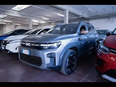 Nuova Dacia Bigster Extreme 140 CV (102 kW) 2025 Grigio chiaro SUV