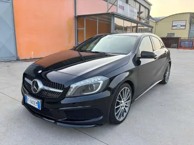 Usata Mercedes A180 Premium 109 CV (80 kW) 2016 Nero Utilitaria