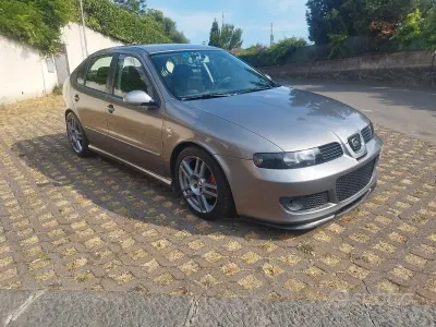 Usata Seat Leon FR 150 CV (110 kW) 2005 Grigio Utilitaria