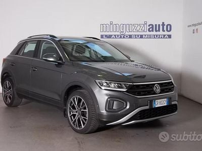 Usata VW T-Roc Style 110 CV (80 kW) 2022 Grigio SUV