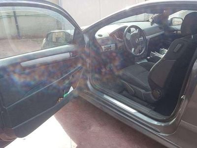 Usata Opel Astra GTC Sport 150 CV (110 kW) 2006 Grigio Berlina