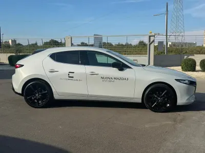 Usata Mazda 3 Exclusive 180 CV (132 kW) 2019 Polymetal gray Berlina