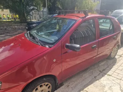 Usata Fiat Punto 80 CV (58 kW) 2000 Rosso Utilitaria