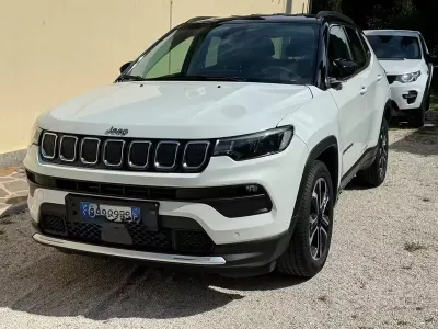 Gebraucht Jeep Compass Limited 131 PS (96 kW) 2022 Weiß SUV
