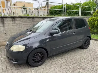 Usata VW Fox 69 CV (50 kW) 2007 Grigio Utilitaria