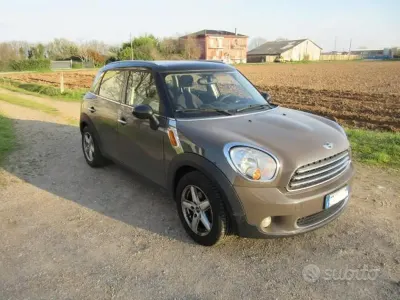 Usata Mini Cooper D Countryman 111 CV (81 kW) 2013 Marrone SUV