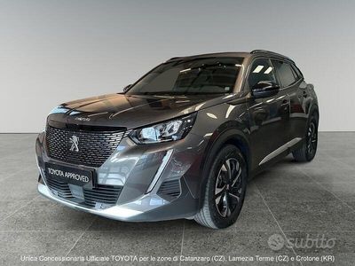 Usata Peugeot 2008 Allure 131 CV (96 kW) 2022 Grigio scuro SUV