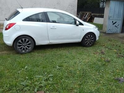 Usata Opel Corsa 54 CV (39 kW) 2010 Berlina