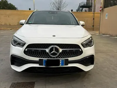 Usata Mercedes GLA200 AMG 150 CV (110 kW) 2020 Bianco SUV