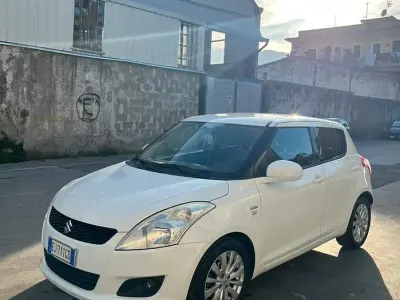 Usata Suzuki Swift 75 CV (55 kW) 2011 Bianco Utilitaria