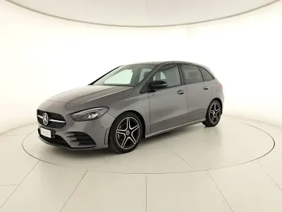 Usata Mercedes B200 Premium 150 CV (110 kW) 2022 Grigio Utilitaria