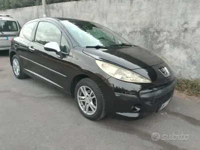 Usata Peugeot 207 75 CV (55 kW) 2007 Nero Coupé