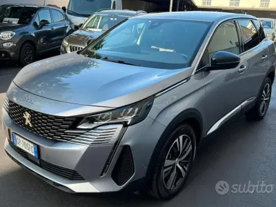 Usata Peugeot 3008 Allure 131 CV (96 kW) 2023 Grigio SUV