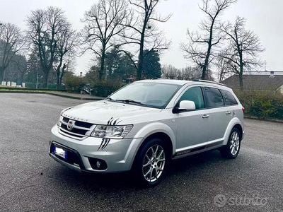 Usata Fiat Freemont Lounge 170 CV (125 kW) 2013 Grigio SUV