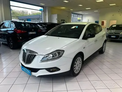 Usata Lancia Delta 120 CV (88 kW) 2008 Bianco Utilitaria