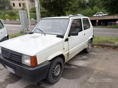 Usata Fiat Panda Young 54 CV (39 kW) 2001 Bianco Utilitaria