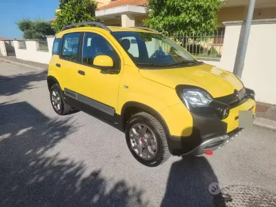 Usata Fiat Panda Cross Cross 80 CV (58 kW) 2015 Giallo Utilitaria