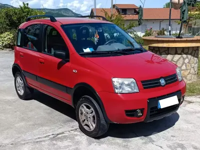 Usata Fiat Panda 4x4 69 CV (50 kW) 2006 Utilitaria