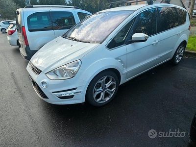 Usata Ford S-MAX Titanium 140 CV (102 kW) 2014 Monovolume