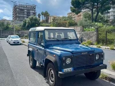 Occasion Land Rover Defender 122 ch (89 kW) 2001 Bleue Break